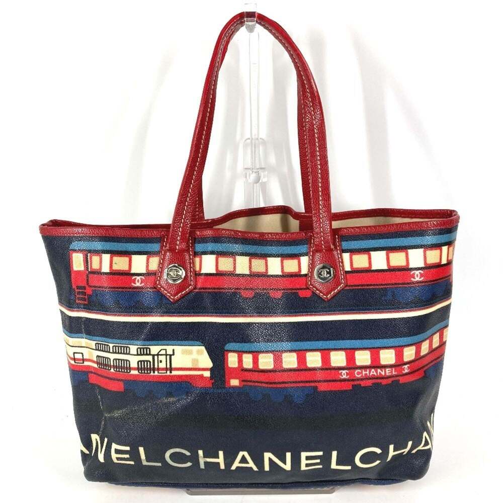CHANEL Red Leather Shoulder Bag - Picture 2 of 16